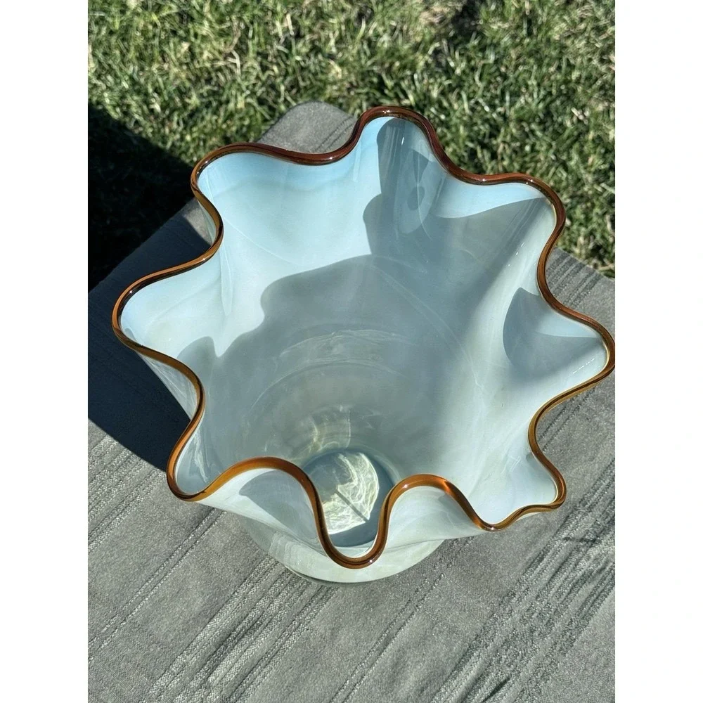 VTG Murano Style Italian Glass Handkerchief Vase Ruffled Mint Green Blue 9.5